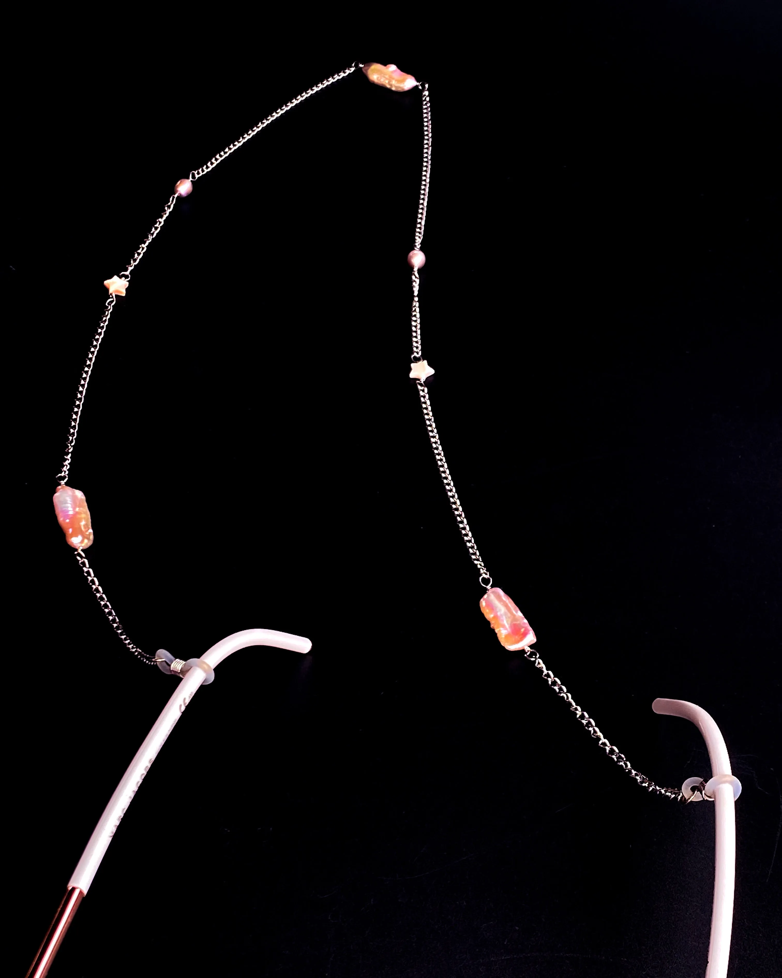 Eyeglass holder with Pearl and Chain