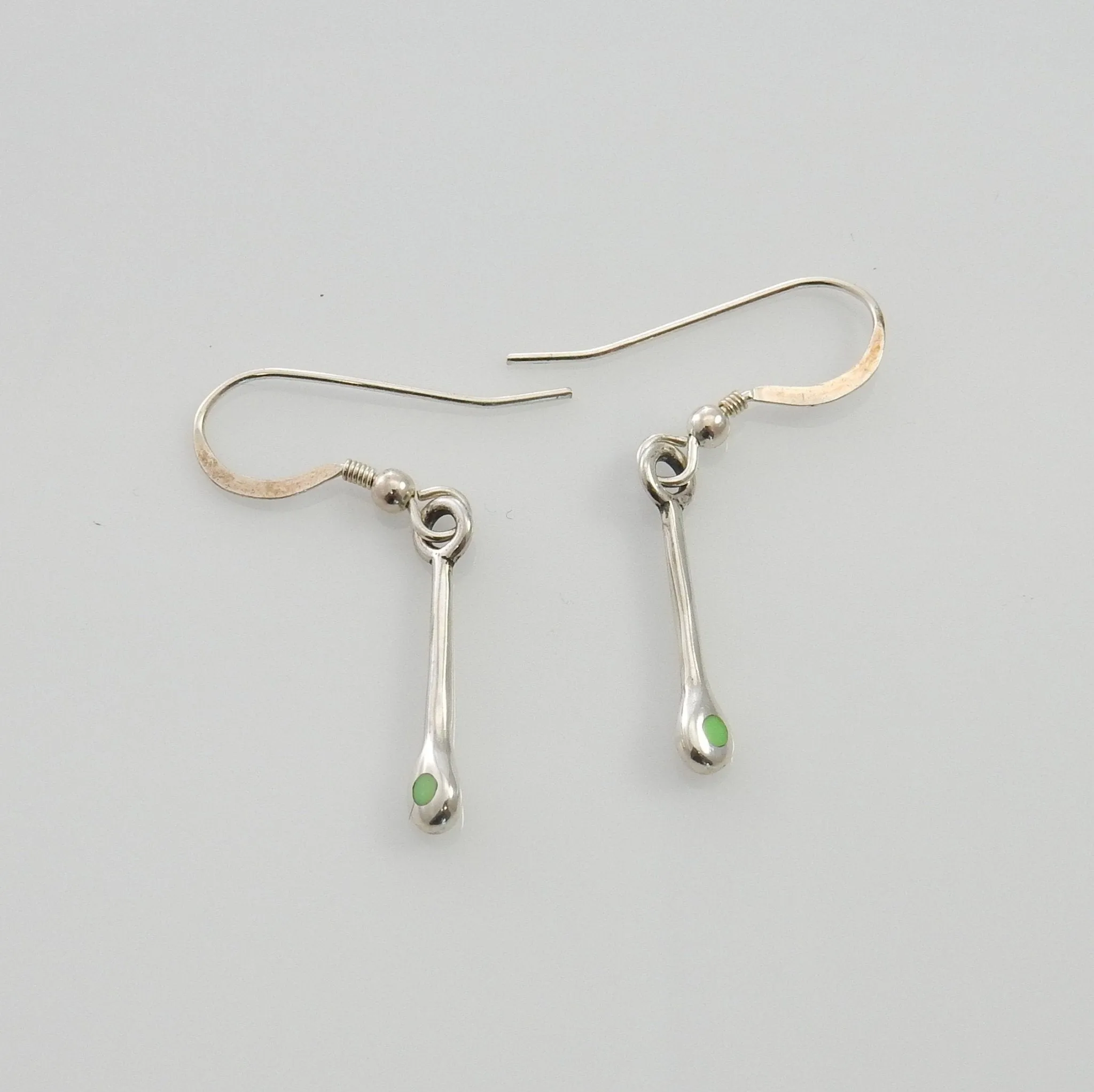 Sterling Silver Green Turquoise Dangle Earings