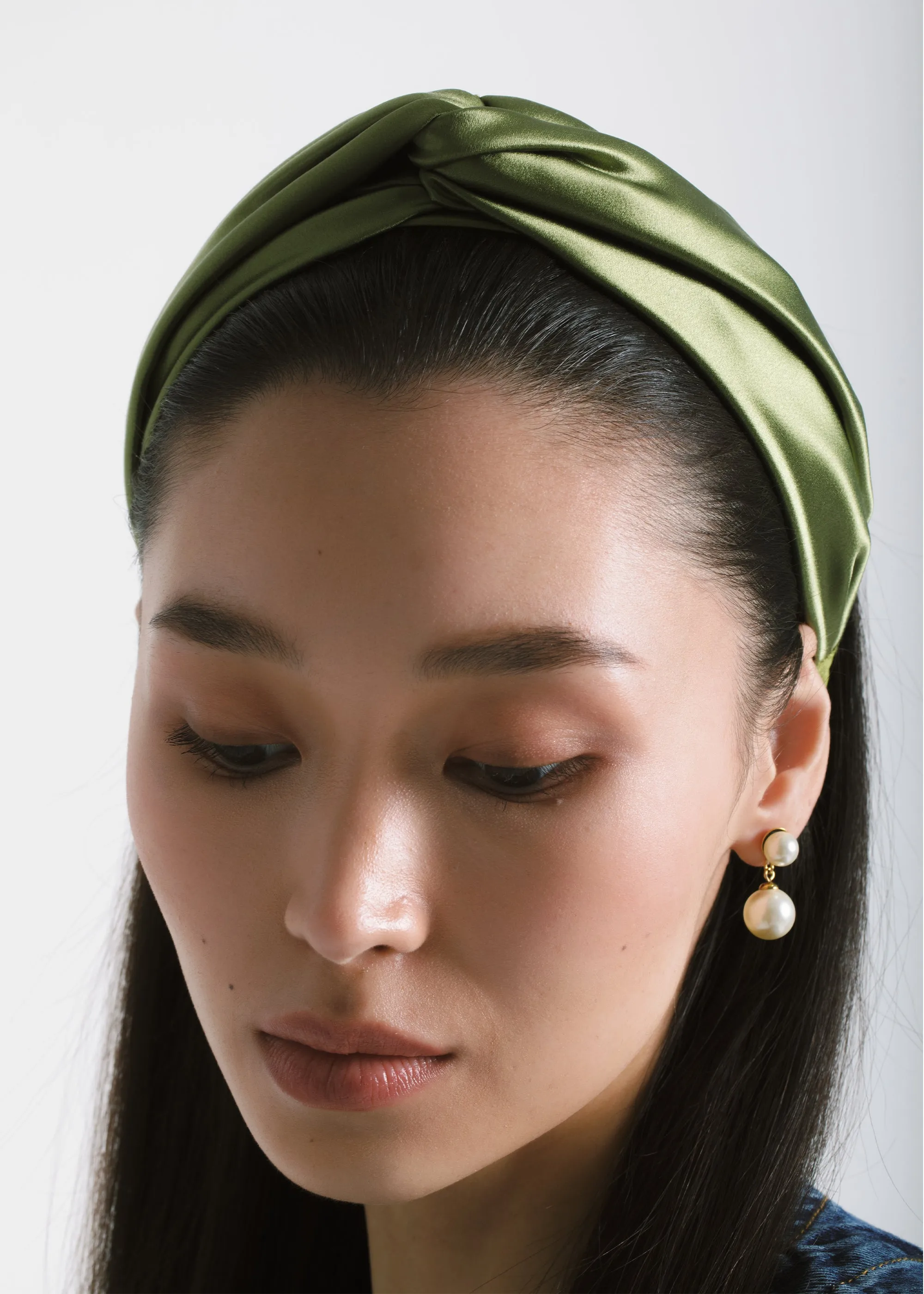 Twist Headband in Silk Satin -- Olive